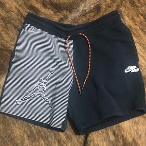 Nike jump shorts in large